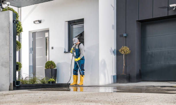 Best Post-Construction Pressure Washing  in Coralville, IA